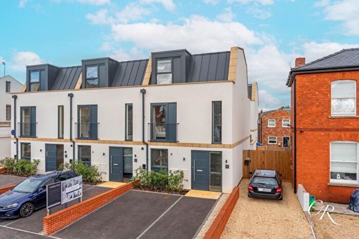3 Bedroom End Of Terrace House For Sale In Carlton Street, Cheltenham, GL52