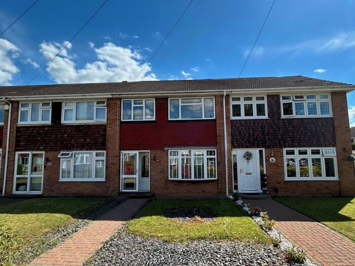 3 Bedroom Terraced House To Rent In Hawkinge Way, Hornchurch, RM12