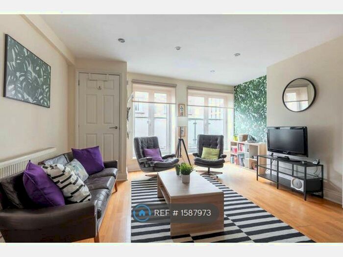 3 Bedroom Flat To Rent In Redchurch Street, London, E2