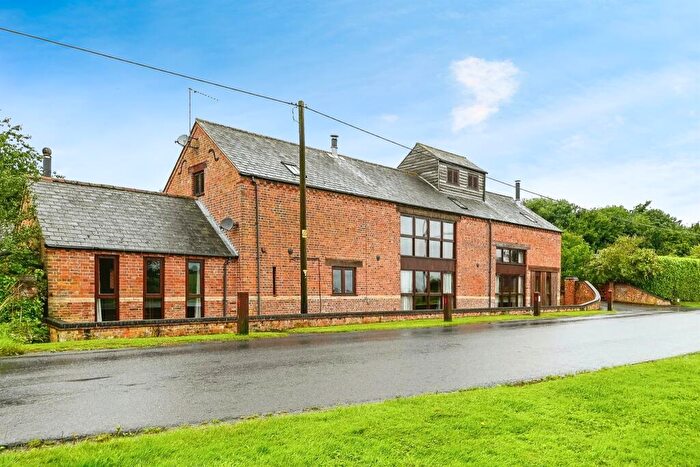 4 Bedroom Barn Conversion For Sale In Clockcase Road, Clenchwarton, King's Lynn, PE34