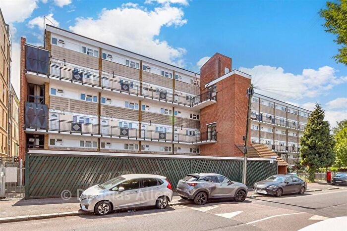 2 Bedroom Maisonette For Sale In Capworth Street, Leyton, E10
