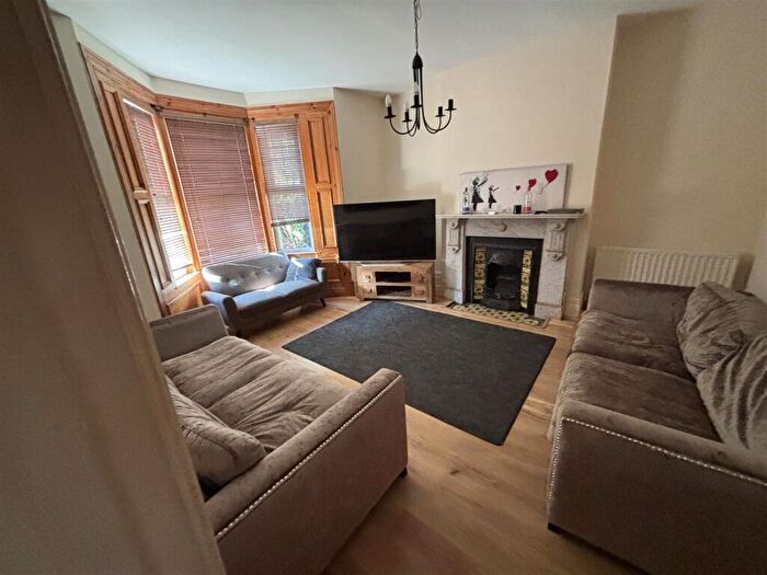 9 Bedroom Terraced House To Rent In Osborne Avenue, Newcastle Upon Tyne, NE2