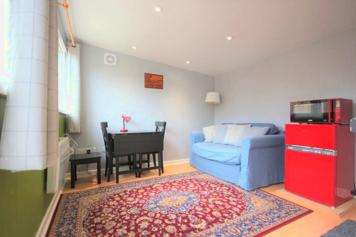 1 Bedroom Detached House To Rent In Church Street, West Hanney, Wantage, Oxfordshire, OX12