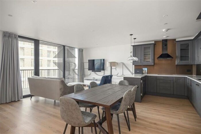 3 Bedroom Apartment To Rent In Emery Way, London Dock, E1W