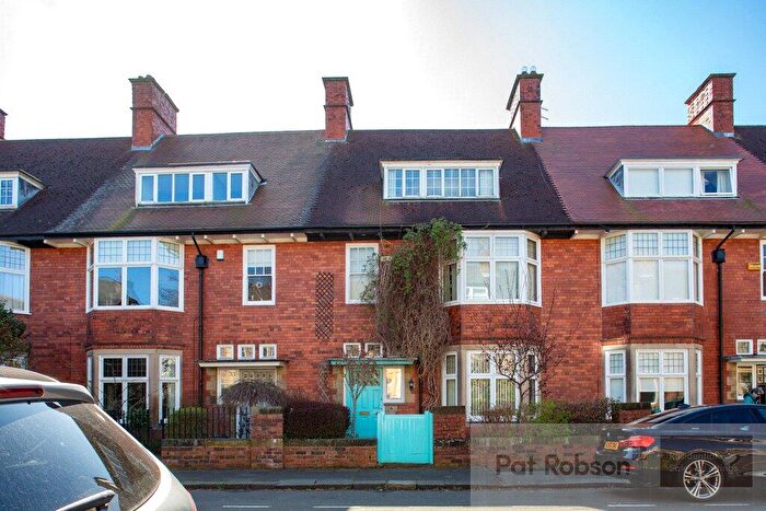 6 Bedroom Terraced House For Sale In Haldane Terrace, Jesmond, Newcastle Upon Tyne, NE2