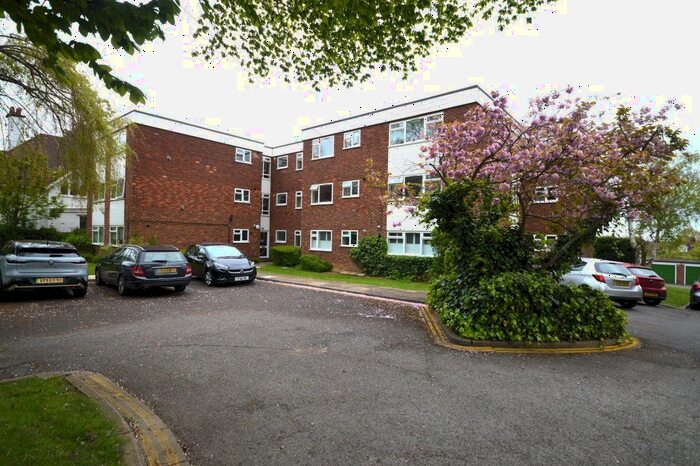 2 Bedroom Flat To Rent In Lemsford Road, St Albans, AL1