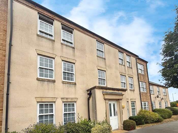 2 Bedroom Flat To Rent In Kings Avenue, Ely, CB7