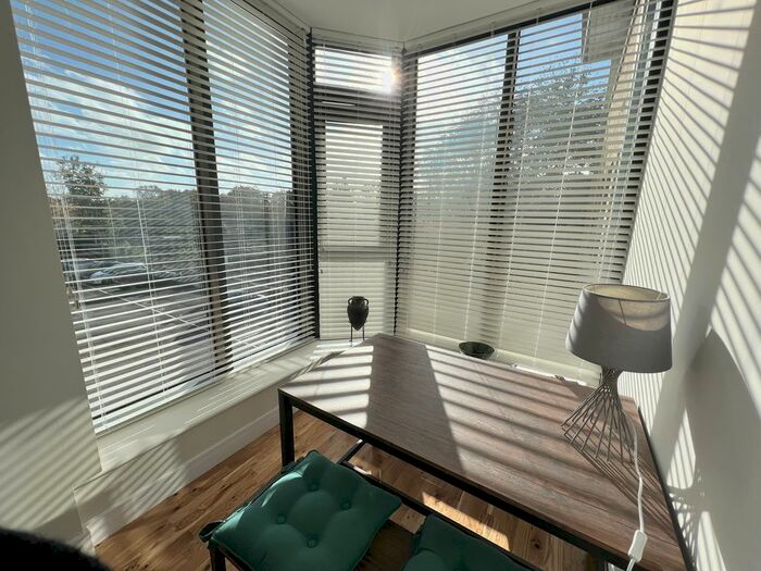1 Bedroom Flat To Rent In Maybury Close, Frimley, Camberley, Surrey, GU16