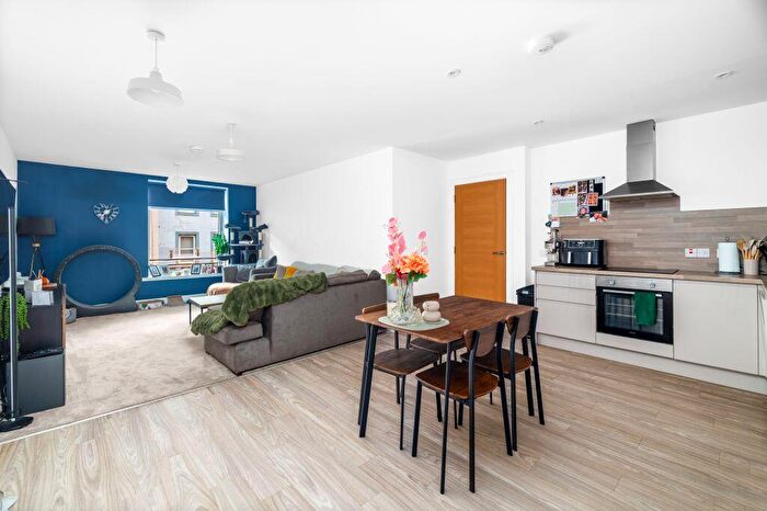 2 Bedroom Flat For Sale In A, High Street, Perth, PH1