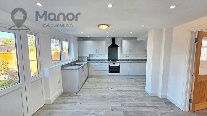 3 Bedroom Terraced House To Rent In Stradbroke Grove, Clayhall, IG5