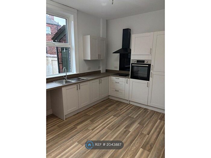 2 Bedroom Terraced House To Rent In Brooks Avenue, Hyde, SK14