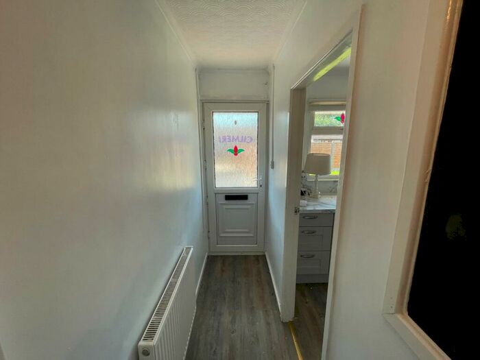 2 Bedroom Bungalow For Sale In Cross Inn, Nr New Quay, SA44