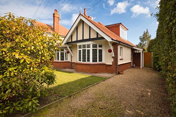 4 Bedroom Bungalow For Sale In Green Lane, Broadstairs, Kent, CT10