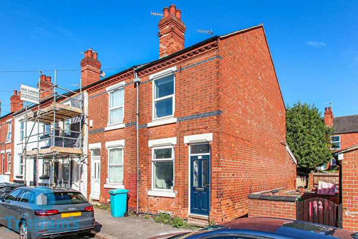 2 Bedroom End Of Terrace House To Rent In Russell Road, Nottingham, NG7