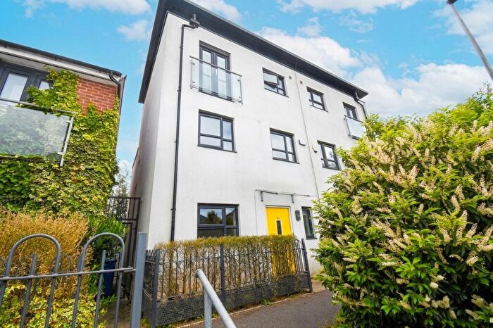 4 Bedroom Semi-Detached House For Sale In Camp Street, Salford, M7