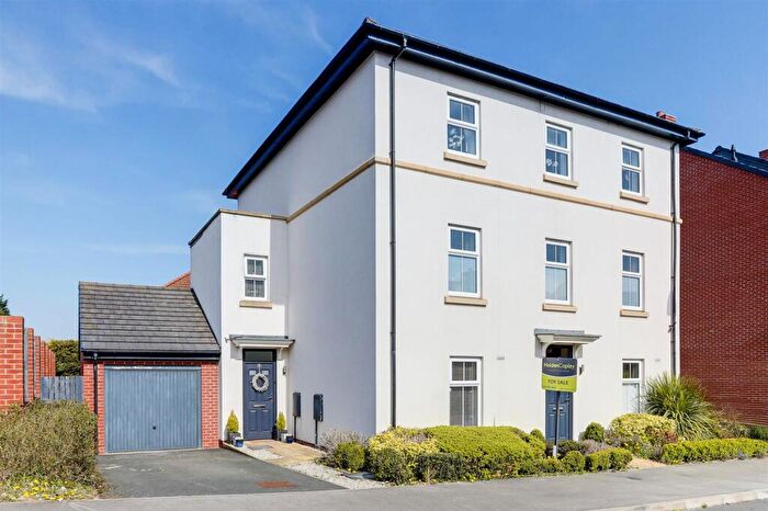 4 Bedroom House For Sale In Weaving Gardens, Nottingham, NG5