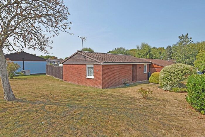 2 Bedroom Semi-Detached Bungalow For Sale In Townlands, Willand, Cullompton, EX15
