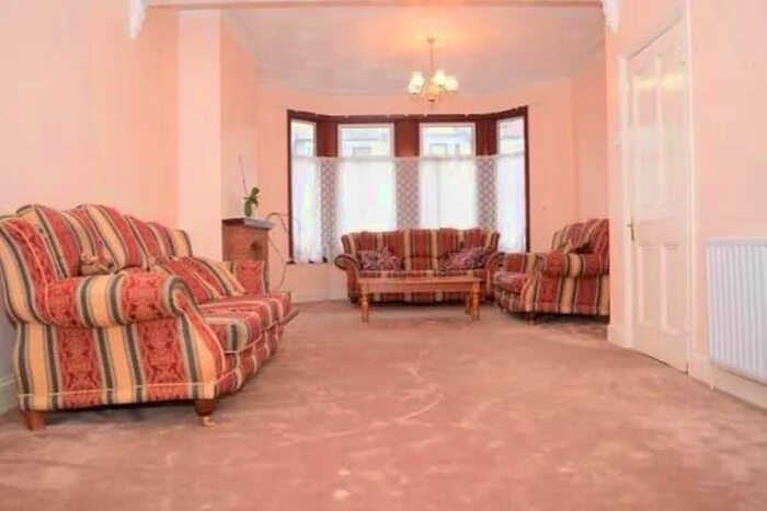 4 Bedroom Terraced House To Rent In Reigate Road, Ilford IG3