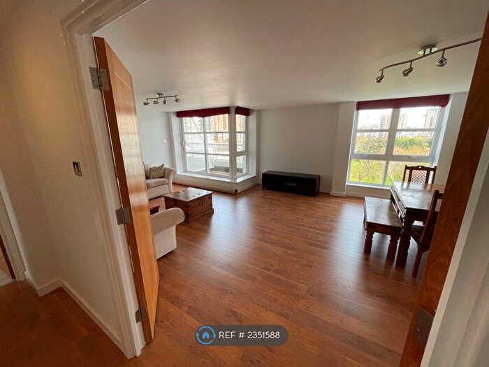 2 Bedroom Flat To Rent In Barrier Point Road, London, E16