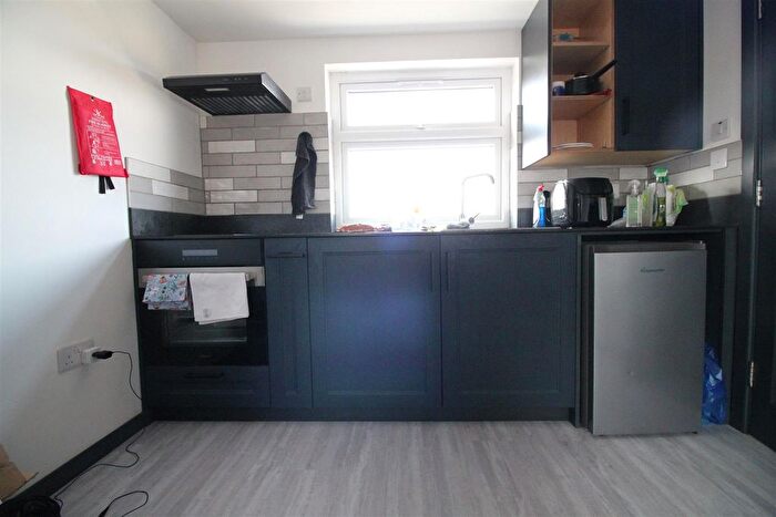 Studio To Rent In Cromwell Road, Hounslow, TW3