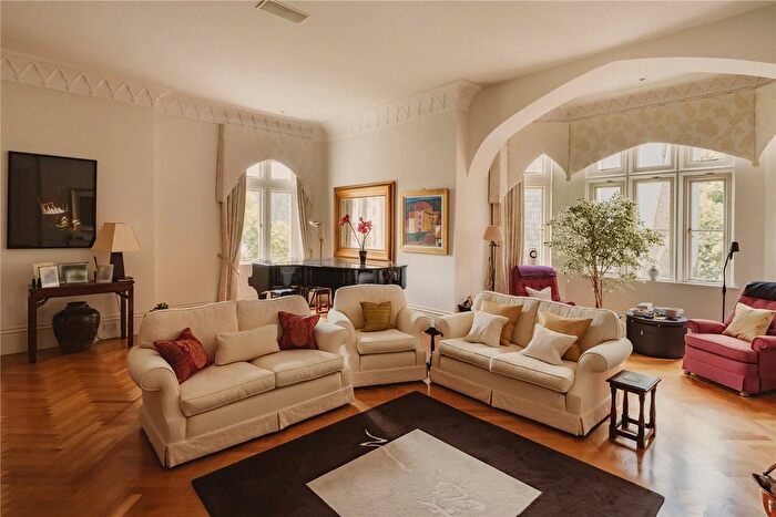 3 Bedroom Flat For Sale In Rose Square, Fulham Road, Chelsea, London, SW3