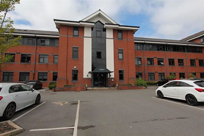2 Bedroom Flat To Rent In Dawsons Square, Pudsey, LS28
