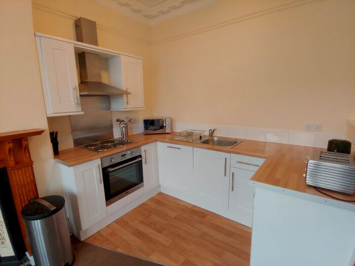 3 Bedroom Flat To Rent In Barnton Street, Stirling Town, Stirling, FK8