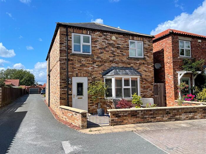 4 Bedroom Detached House For Sale In Green Bank Lane, Stamford Bridge, York, YO41
