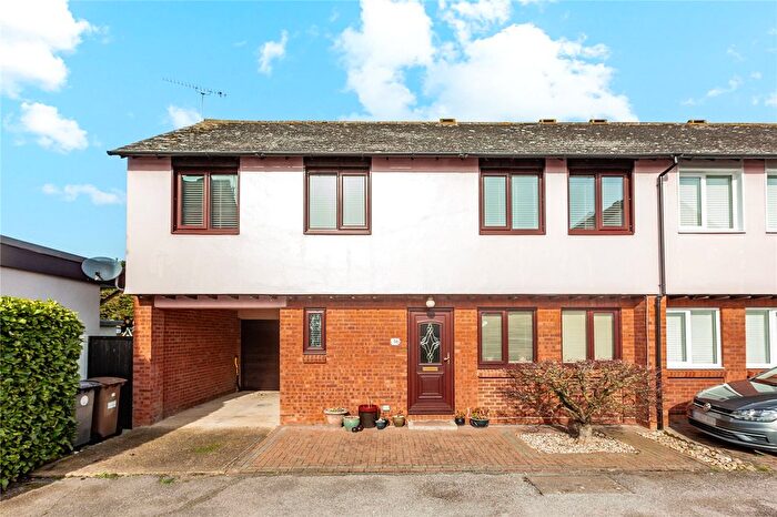 4 Bedroom Semi Detached House For Sale In Crouch Beck, South Woodham Ferrers, Chelmsford, Essex, CM3