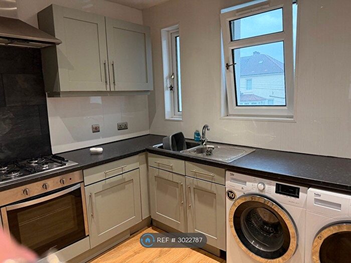 2 Bedroom Flat To Rent In Dunrod St, Glasgow, G32