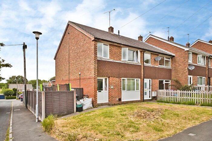 3 Bedroom End Terrace House For Sale In Carisbrooke Gardens, Yeovil, BA20