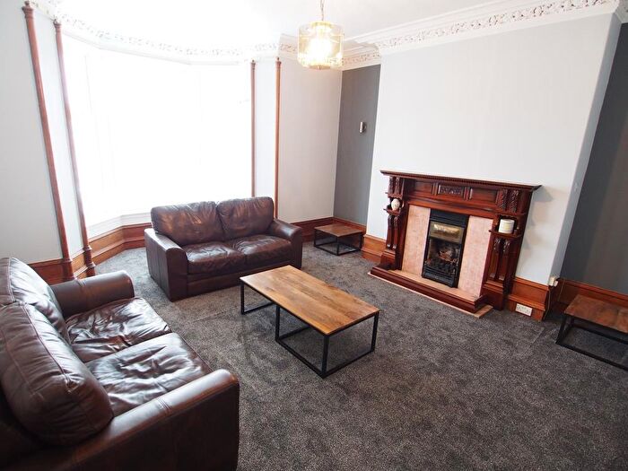 2 Bedroom Flat To Rent In Gray Street, Aberdeen, AB10