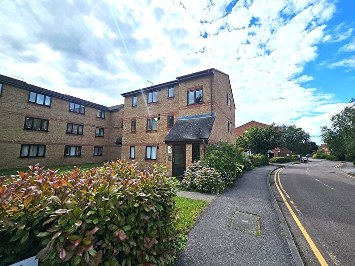 1 Bedroom Flat To Rent In Brindley Close, Wembley, HA0