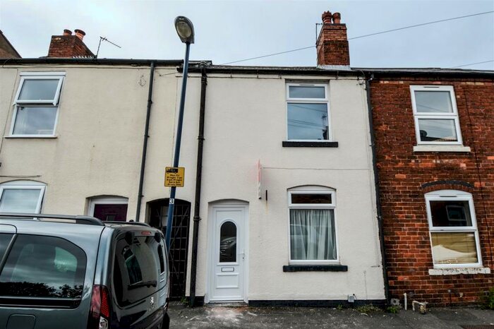 2 Bedroom Terraced House To Rent In Ivy Road, Stirchley, Birmingham, West Midlands, B30