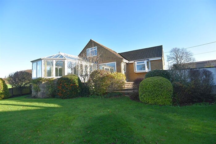 3 Bedroom Detached Bungalow For Sale In Bath Road, Sturminster Newton, DT10
