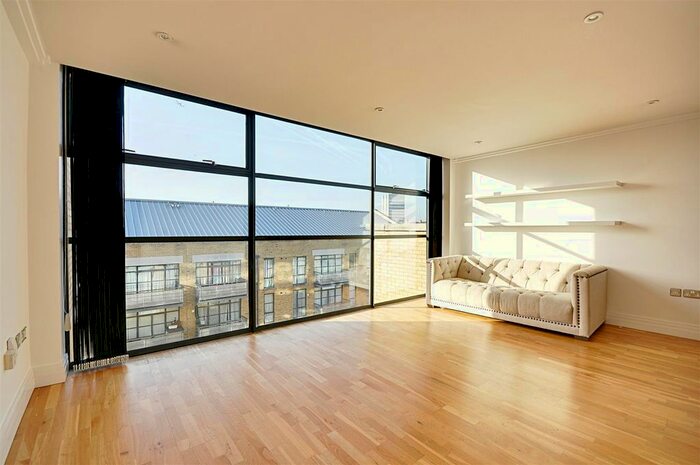 1 Bedroom Flat To Rent In Town Meadow, Brentford, TW8