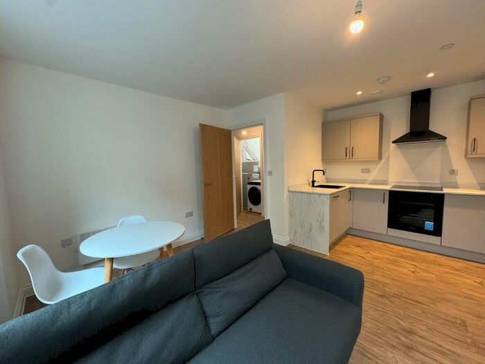 1 Bedroom Flat To Rent In Queen Street, Sheffield, S1