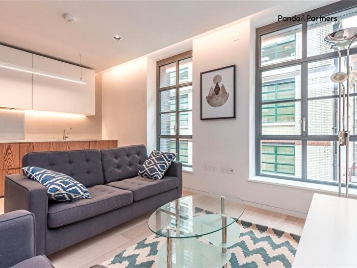1 Bedroom Flat To Rent In The Askew Building Bartholomew Close, London, EC1A