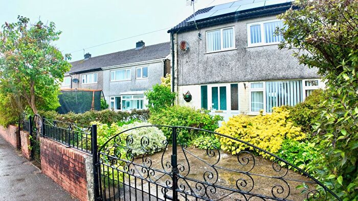 3 Bedroom Semi Detached House For Sale In Conway Road, Pentwyn Crumlin, NP11