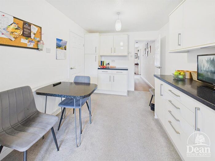 4 Bedroom Detached House For Sale In Bracken Close, Lydney, GL15