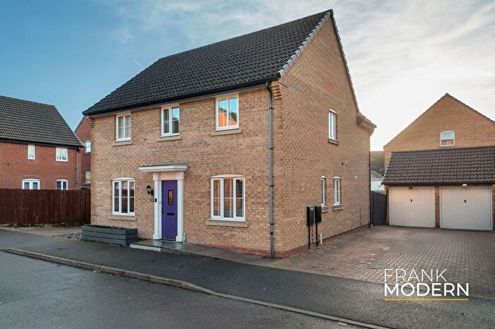 4 Bedroom Detached House For Sale In Ruster Way, Hampton Hargate, PE7