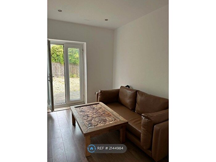 4 Bedroom Detached House To Rent In Spring Road, Bournemouth, BH1