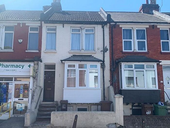 1 Bedroom Flat To Rent In Canterbury Street, Gillingham, Kent, ME7