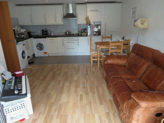 2 Bedroom Apartment To Rent In Golate Street, Cardiff, CF10