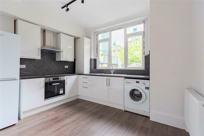 2 Bedroom Apartment To Rent In Chalton Street, Euston, London, NW1