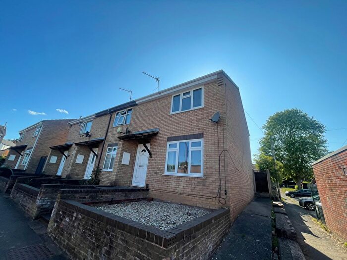 2 Bedroom Garage / Parking To Rent In Edward Close, Nottingham, NG15