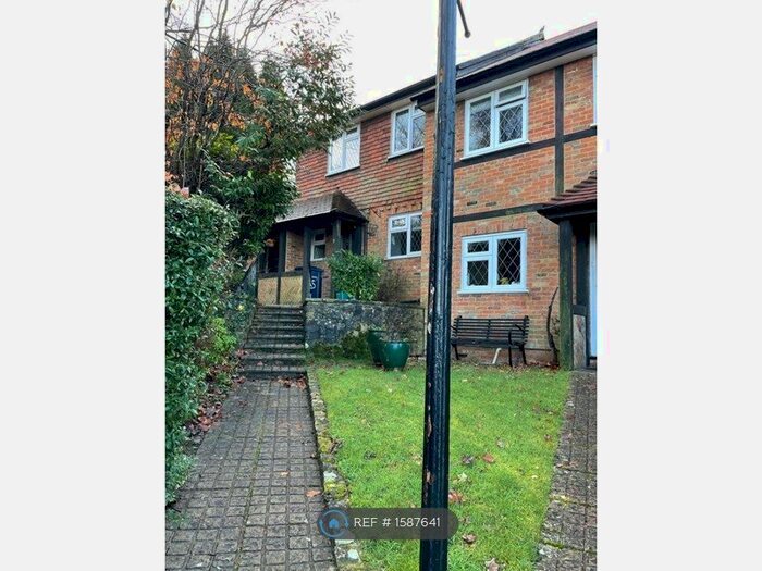 3 Bedroom Semi-Detached House To Rent In Godalming, Godalming, GU7