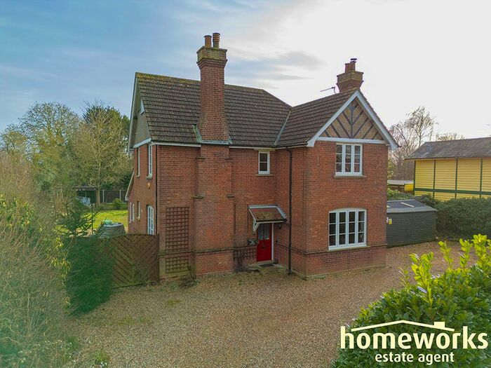 4 Bedroom Detached House For Sale In Station Road, Dereham, NR19
