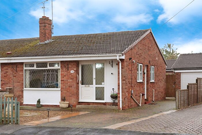 2 Bedroom Semi-detached Bungalow For Sale In Chestnut Avenue, Beverley, HU17