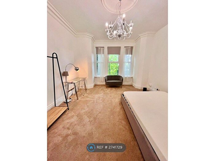 2 Bedroom Flat To Rent In Park Road, Nottingham, NG7